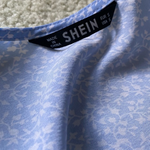 SHEIN Ruffled Sundress 🖤🍑 - Picture 2 of 4